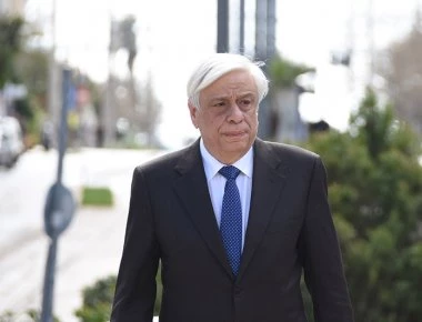 Συλληπητήρια Πρ. Παυλόπουλου σε σύζυγο και πατέρα του ήρωα σμηναγού